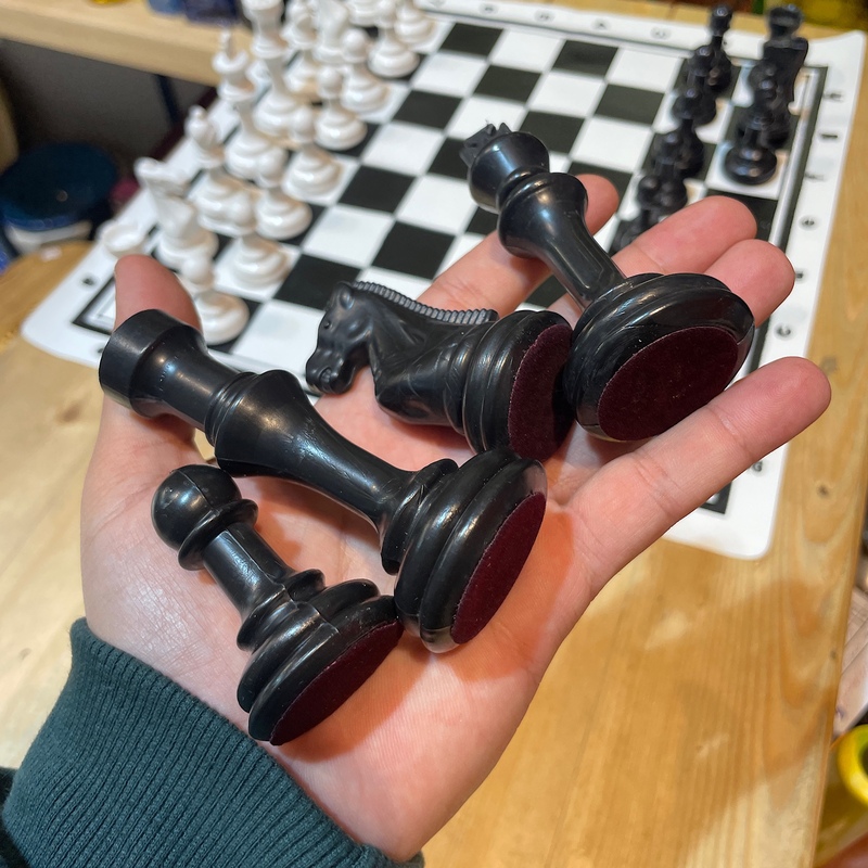 شطرنج فدراسیونی مهره توپر و صفحه فومی درجه A  کیفیت عالی همراه با کیف دستی